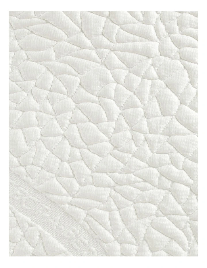 Glacier Cooling Waterproof Mattress Protector 6 Glacier Cooling Waterproof Mattress Protector - Image 4