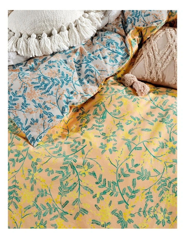 Linen House Bindi Quilt Cover Set Peach 4 Linen House Bindi Quilt Cover Set Peach - Image 2