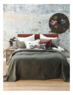 Constance Bed Cover Set In Olive