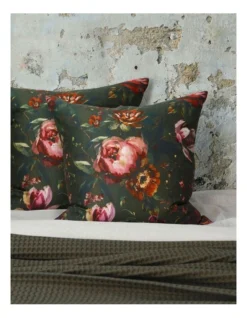 Mellini Quilt Cover Set In Green -Linen House Shop 929713600 3 720x928